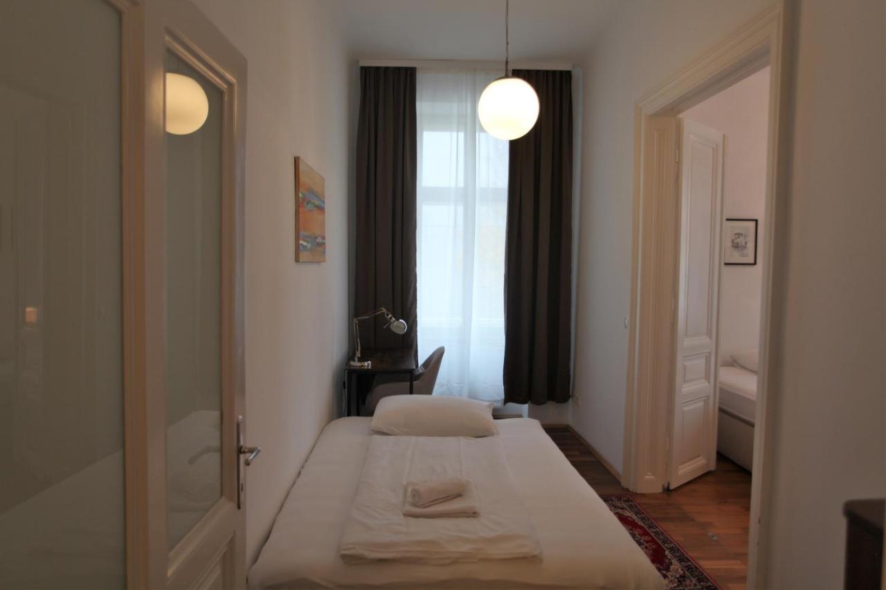 Casa Nostra - Ausgefallene Wohnung Am Augarten Viena Exterior foto